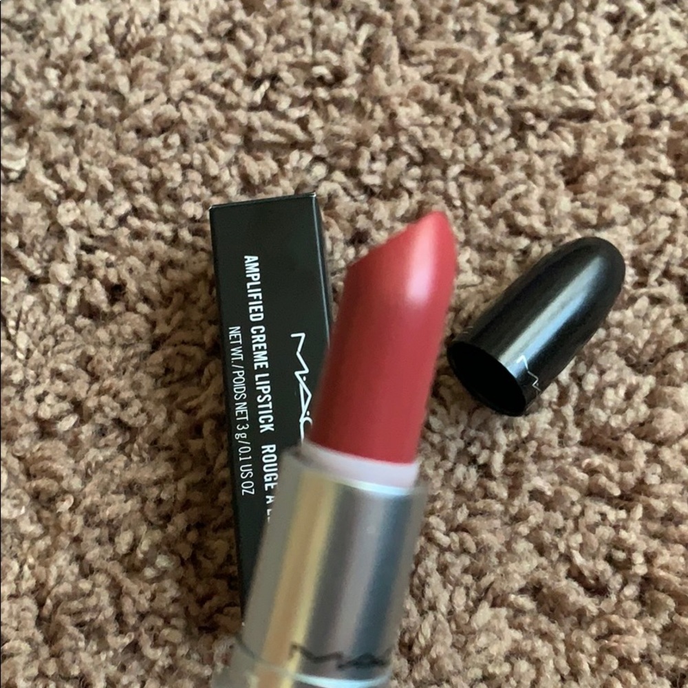 Amplified creme lipstick